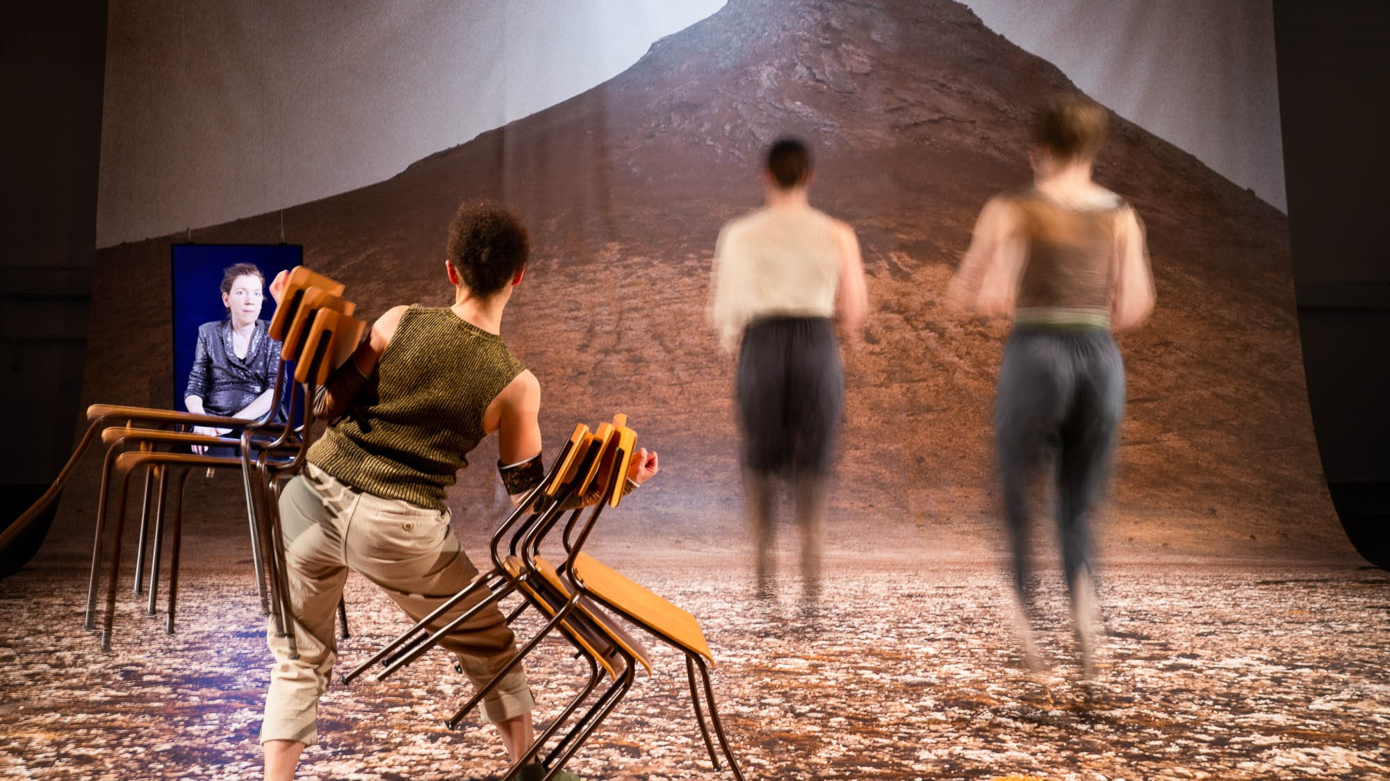 To THOSE WHO WAIT. Foto: Sondersammlung